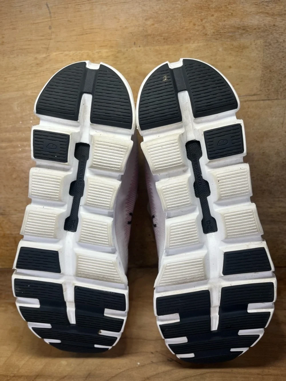 On Cloud 6 Push LIGHTWEIGHT Mens Size 10.5 Running Shoes Sneakers Lavender Red - Picture 8 of 12